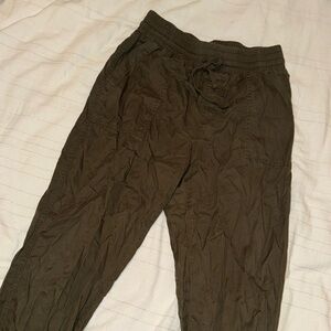Green cargo pants